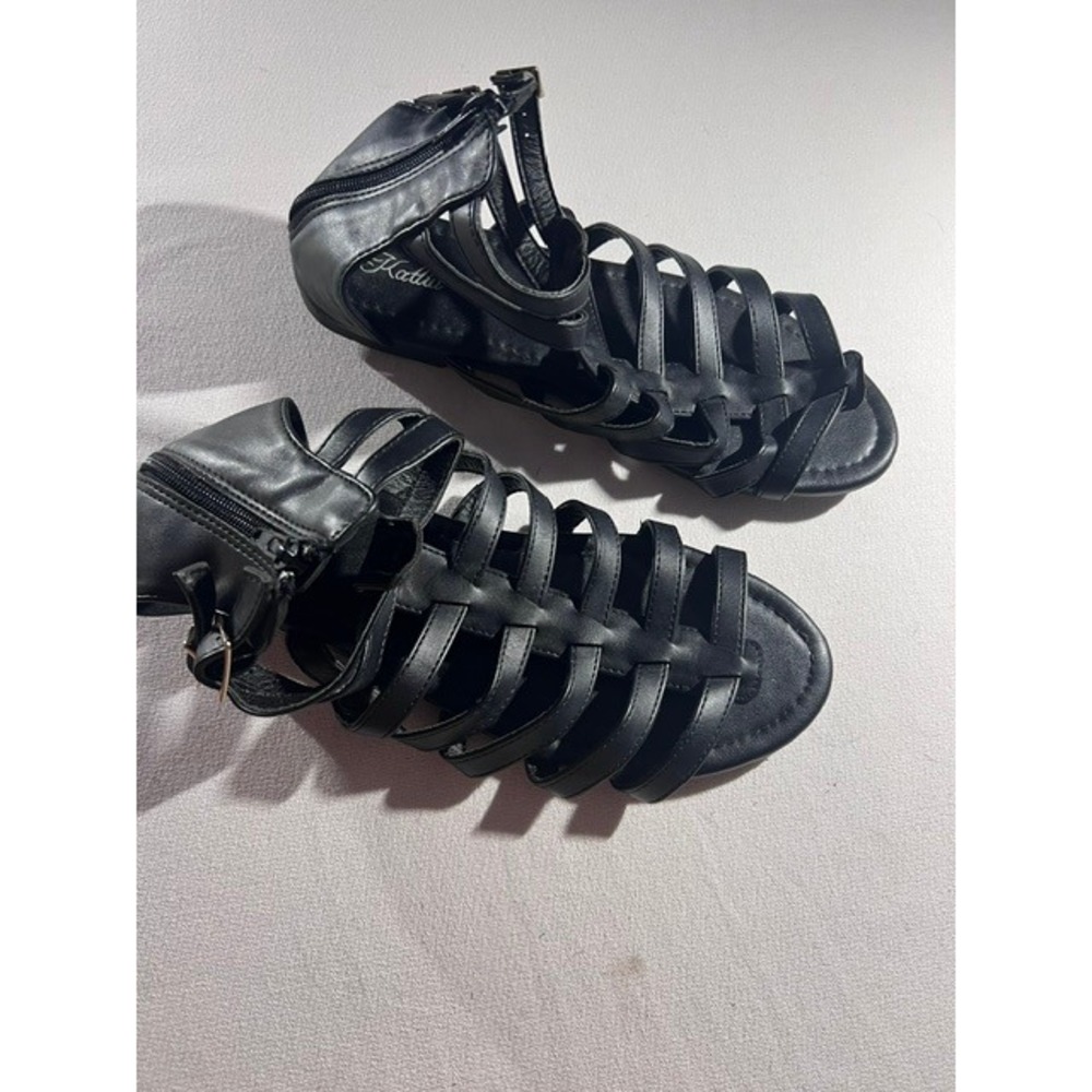 Katliu black strappy gladiator style sandal fisherman faux leather Size 39EU 8US